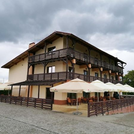 Pensiunea Elisabeta Merghindeal Exterior photo